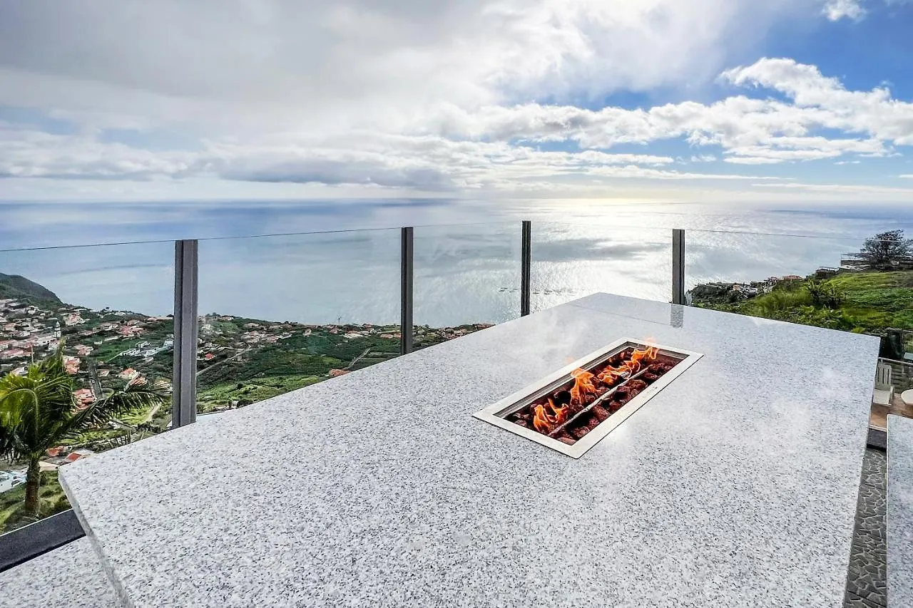 Villa Acacia Arco da Calheta