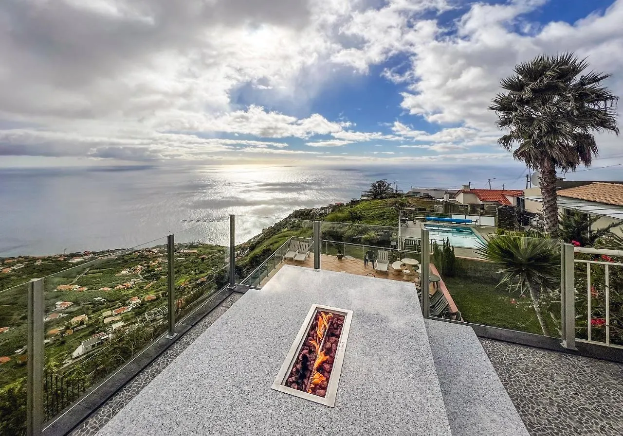 Villa Acacia Arco da Calheta