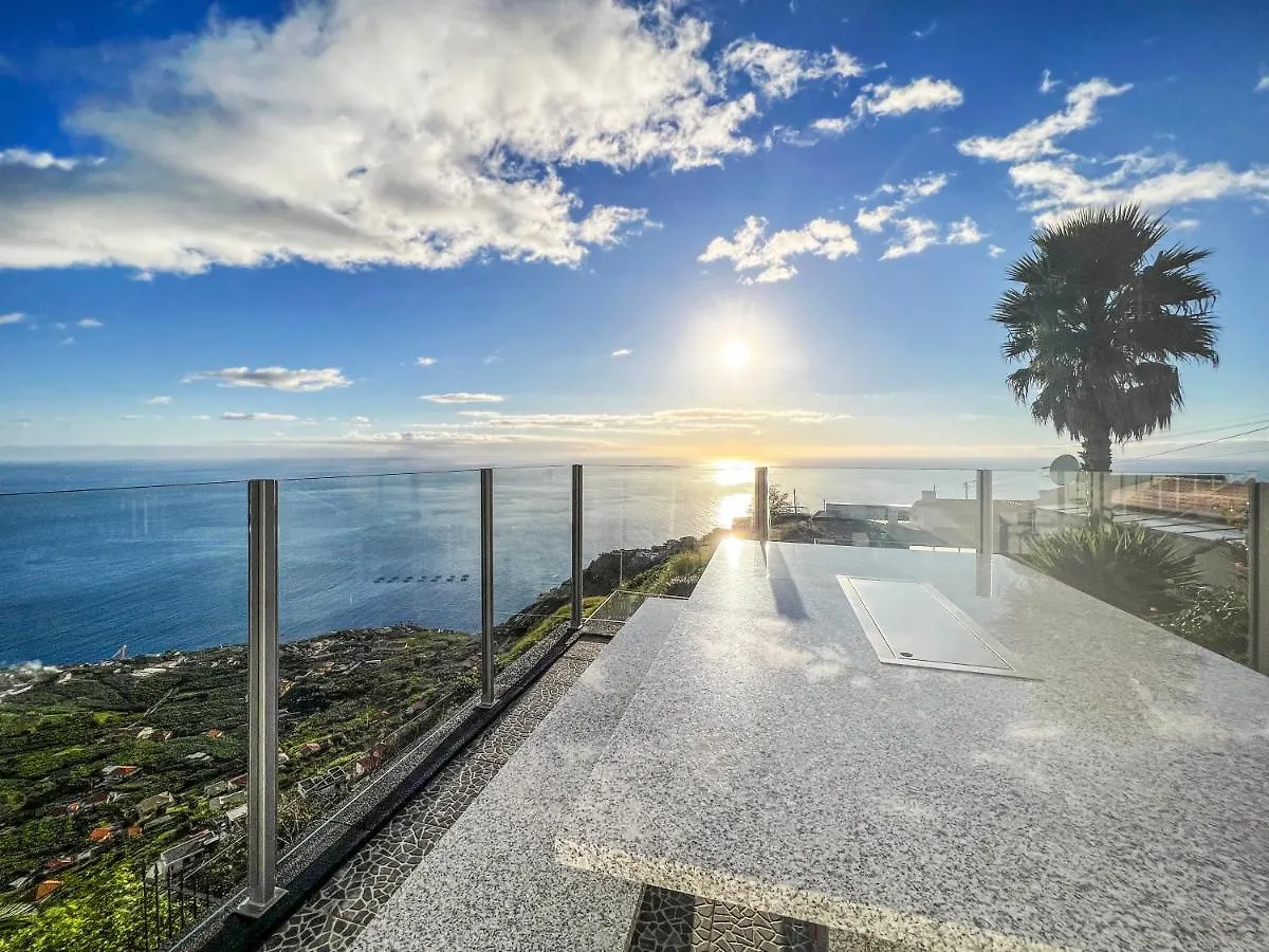 Villa Acacia Arco da Calheta  Arco da Calheta (Madeira)