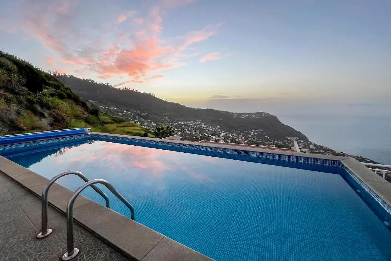 Villa Acacia Arco da Calheta   Arco da Calheta (Madeira)