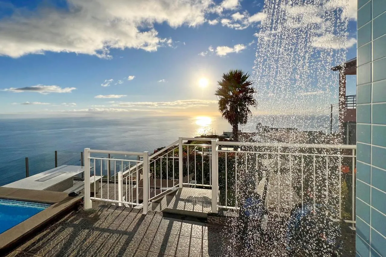 Villa Acacia Arco da Calheta  Arco da Calheta (Madeira)
